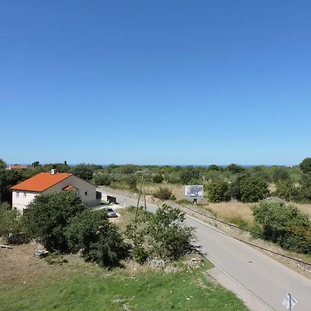 Modern 5 Minutes From Fazana - Beautiful Balcony View - Legin Apartamento